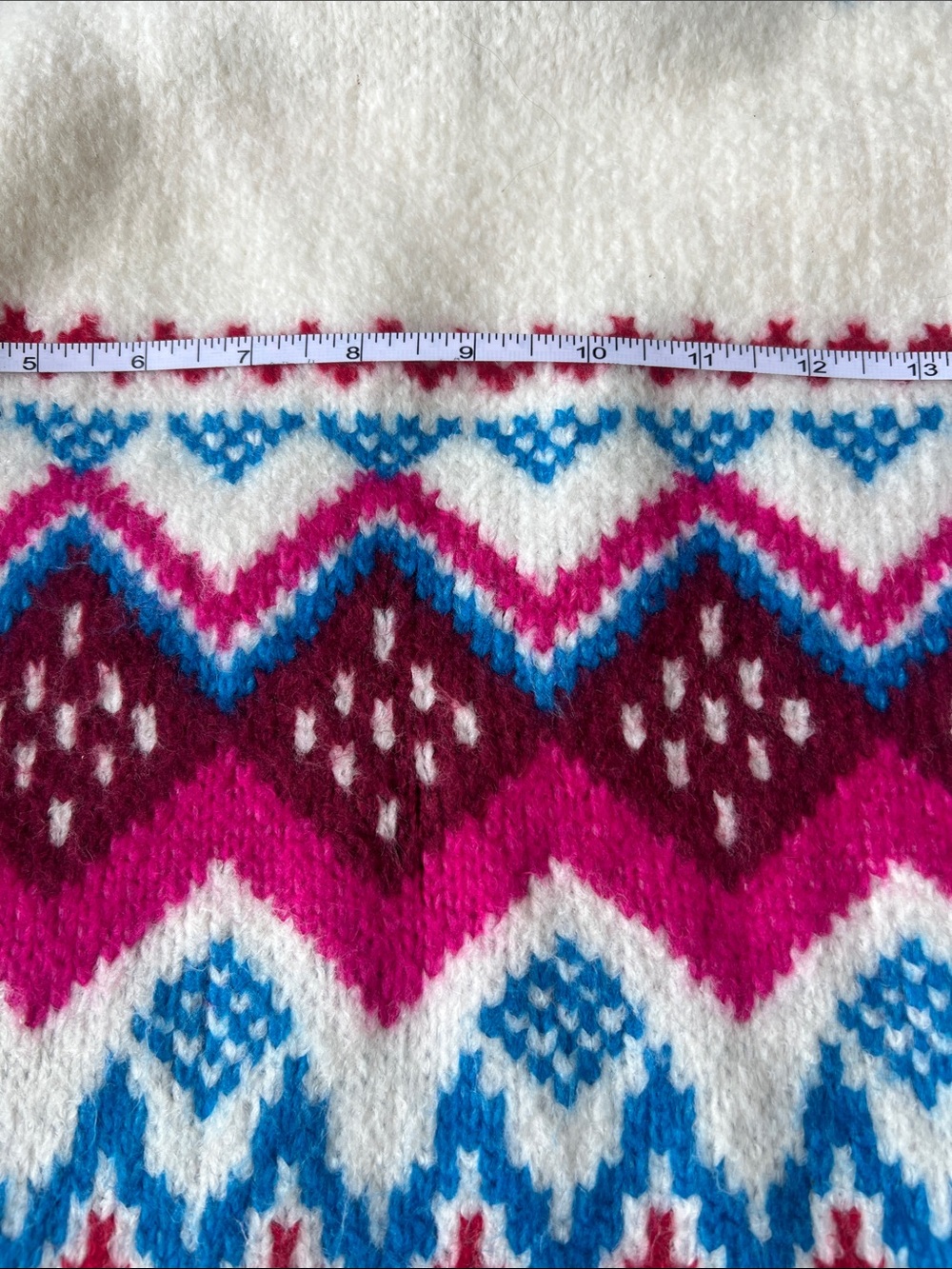 LOFT Cream Fair Isle Turtleneck Sweater Christmas with measurements